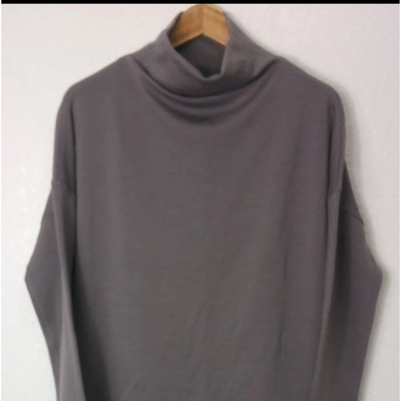 lululemon athletica Tops - Lululemon P/Over Sweater High Neck Lavender Stretch Merino Wool. Sz. 6